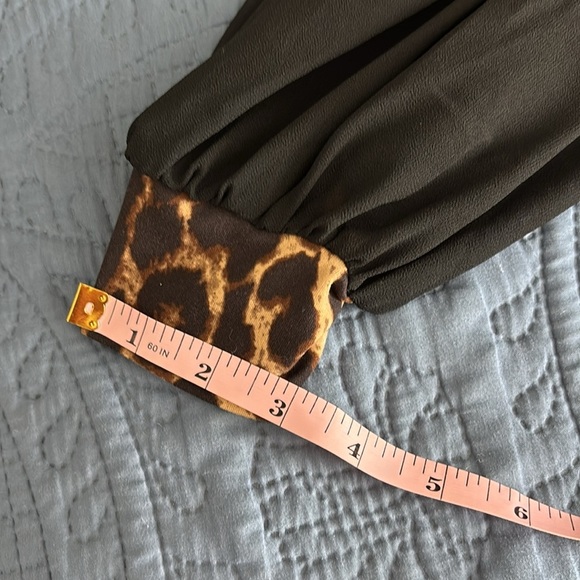 Women’s SHEIN Clasi Plus Leopard Print Mock Neck Lantern Sleeve Top Size… - Picture 10 of 11